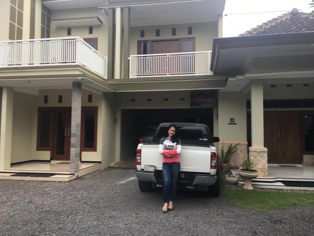 Ijen Bondowoso Home Stay Bagian luar foto