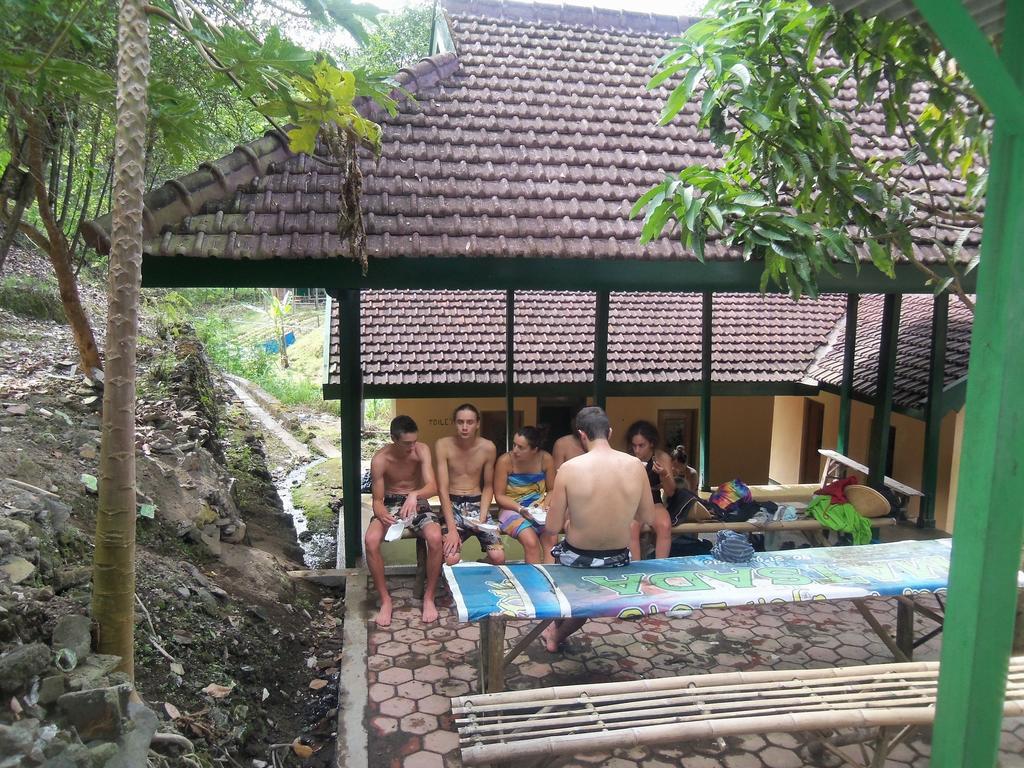 Ijen Bondowoso Home Stay Bagian luar foto